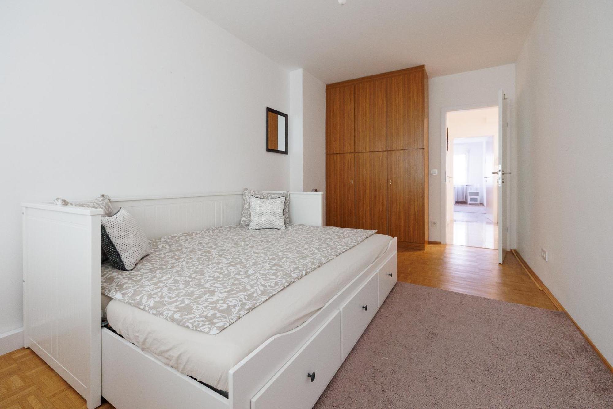 Cozy, Spacious And Charming 4 Bedrooms Apartament Vienne Extérieur photo
